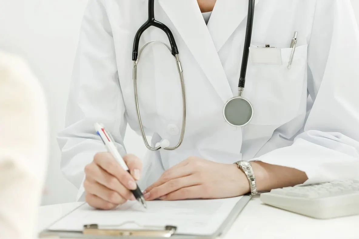 Scandalul medicilor cu diplome false a ajuns şi la Galaţi