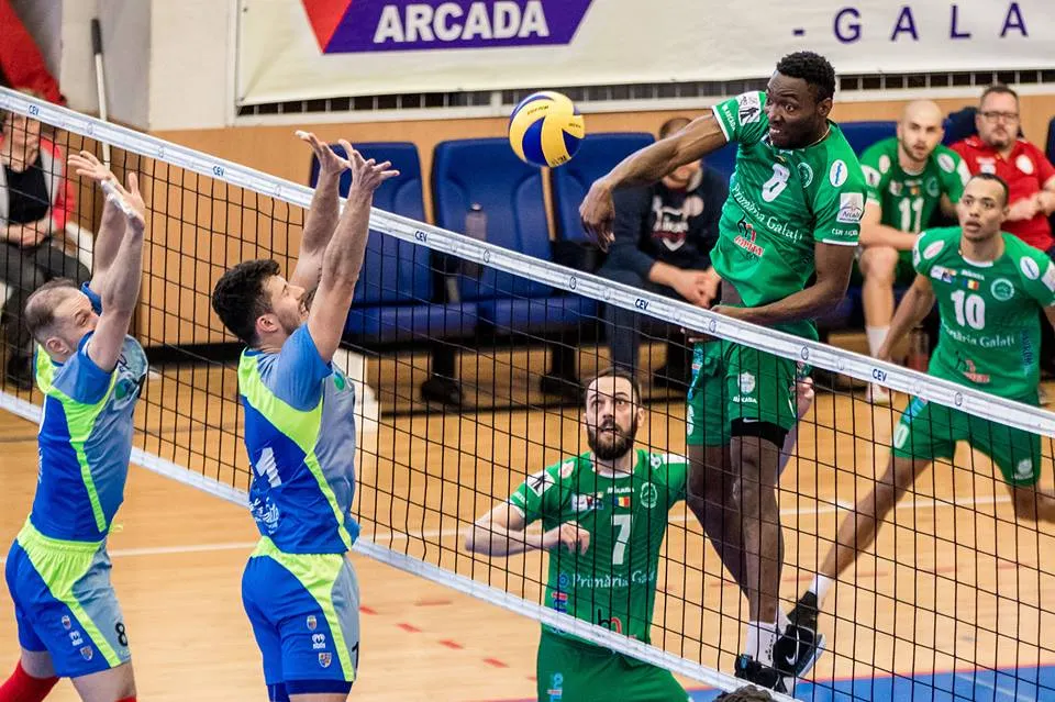 Echipa masculină de volei CSM Arcada a învins lejer "U" Cluj-Napoca