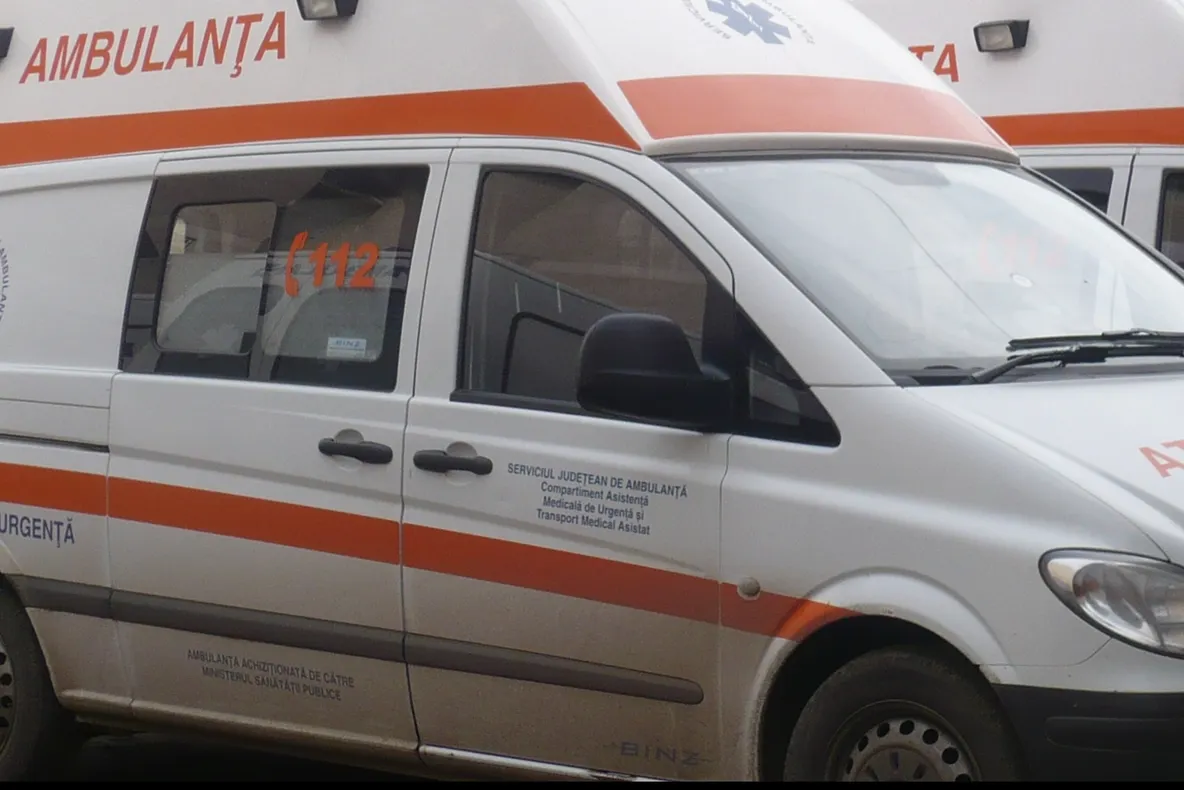 (UPDATE) Un elev olimpic din Galaţi a murit, după ce căzut de la etajul 4