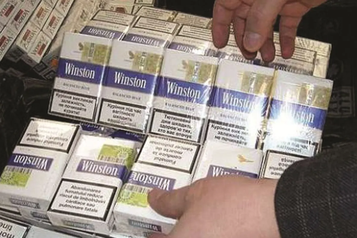 Cinci gălăţeni cercetaţi pentru contrabandă cu ţigări