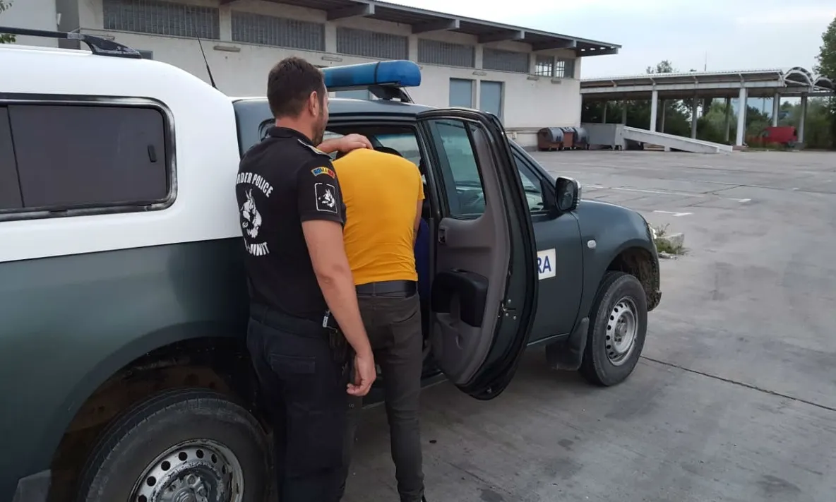 Contrabandist ucrainean condamnat, prins la intrarea în România
