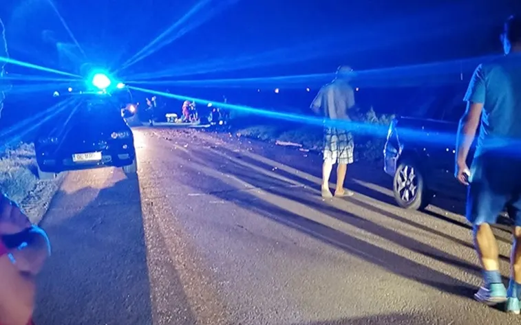 Accident rutier cu trei victime, aflate într-o căruţă nesemnalizată