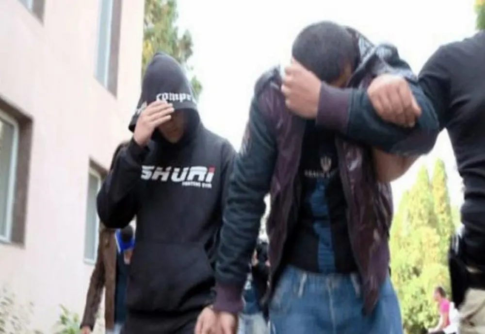Surprinși în flagrant - doi brăileni transportau droguri