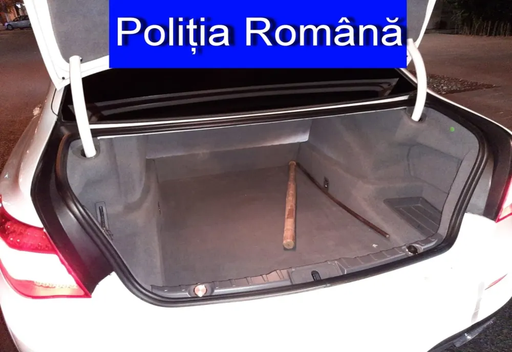 VIDEO. Acțiunea poliției a scos la iveală obiecte contondente în portbagajul unui gălățean