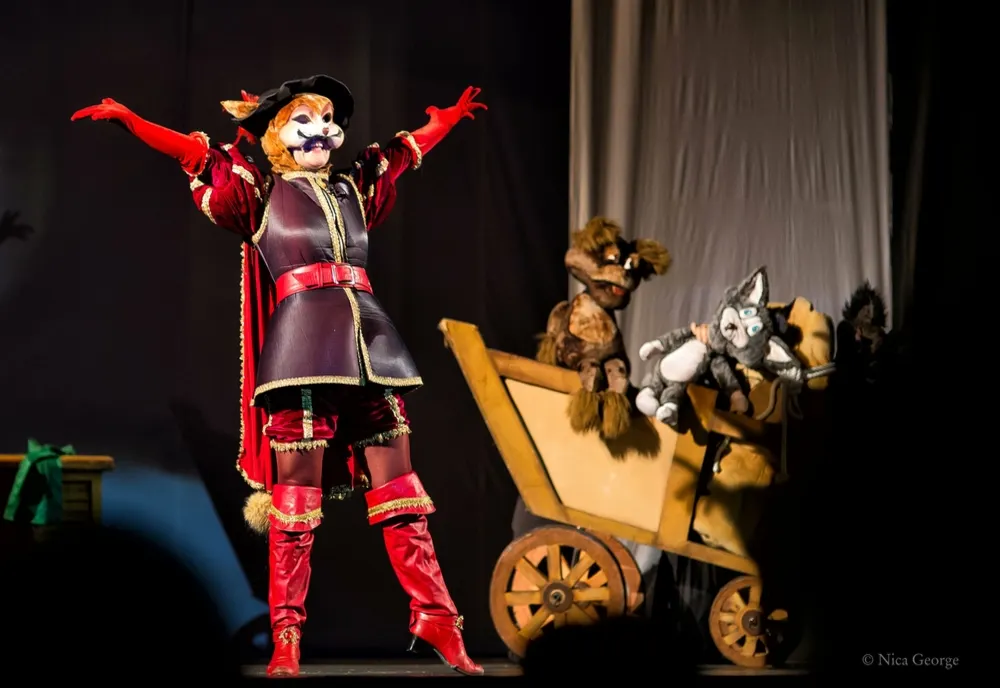 Teatrul de Păpuși Gulliver reia reprezentațiile, iar cei mici se pot bucura din nou de spectacole