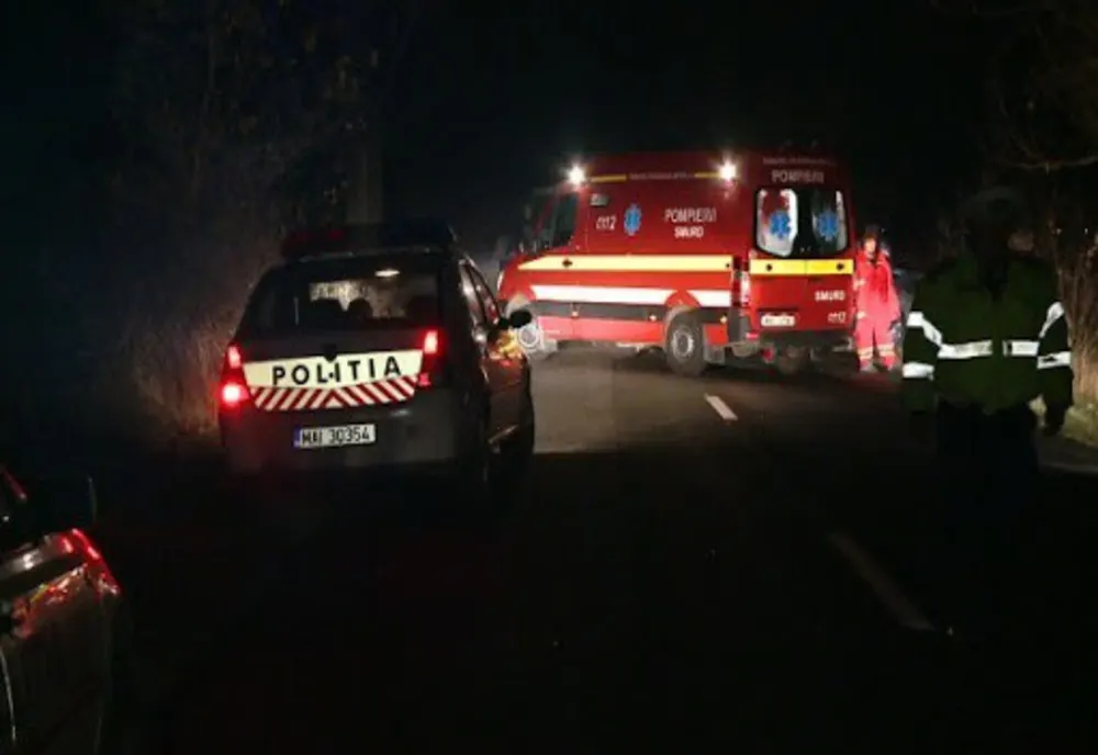 A sfârșit intrând într-un cap de pod cu motocicleta