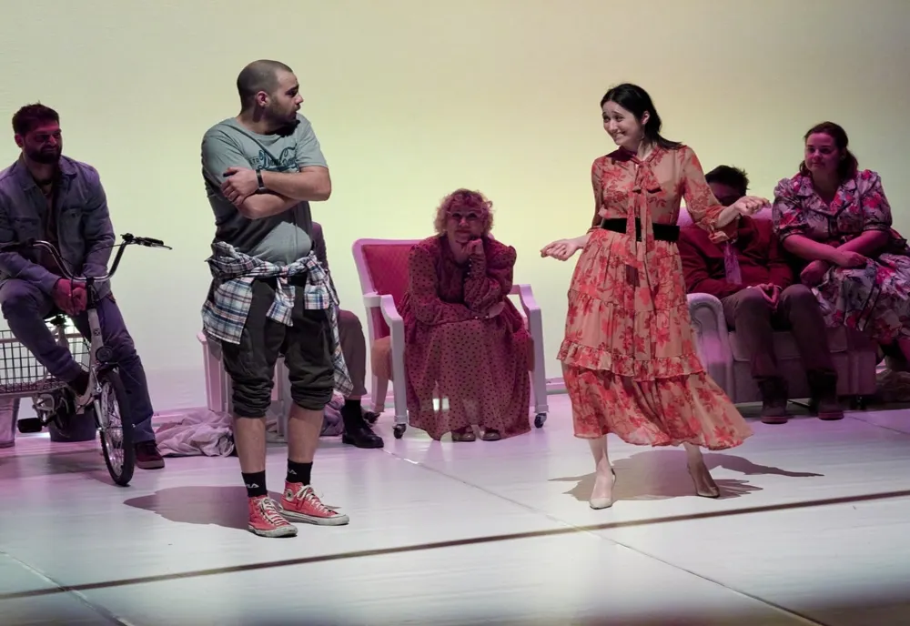 Programul de spectacole pentru următorul weekend la Teatrul Dramatic „Fani Tardini"