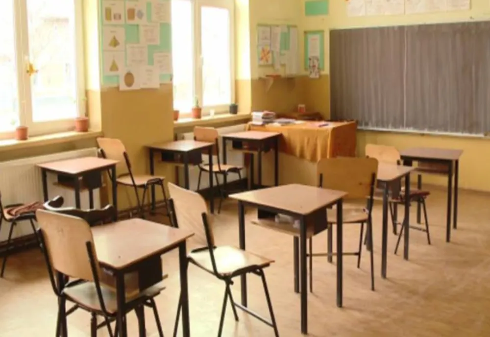 Cazurile noi de infectări suspendă cursurile la o școală și o grădiniță din municipiul Galați