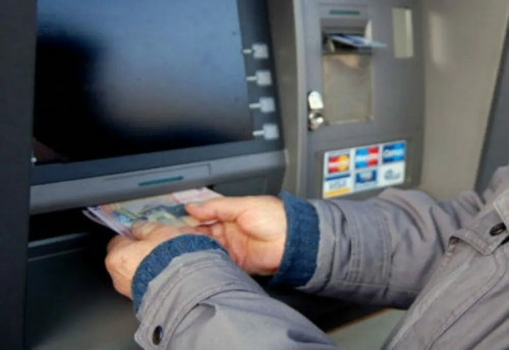 Cercetat pentru furturi din bancomate în Austria, depistat la volanul unui autoturism în comuna gălățeană Movileni