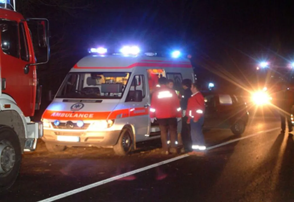 Doi tineri din Galați au ajuns la spital din cauza unui șofer fără experiență
