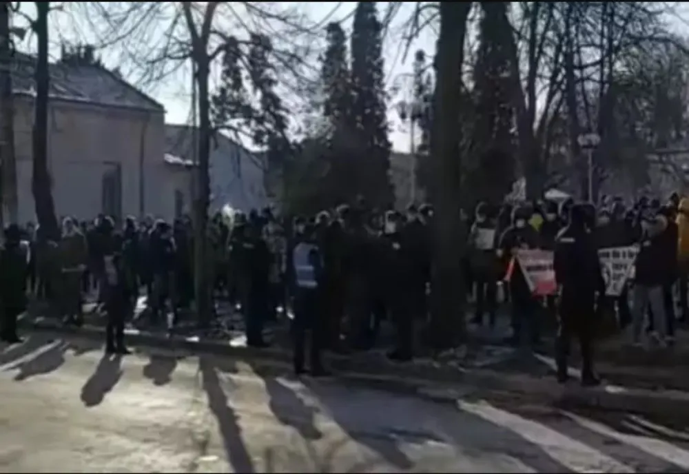 Tribunalul Galați a anulat hotărârea din 2020 a CLM de a majora impozitul pe autovehicule cu 50%