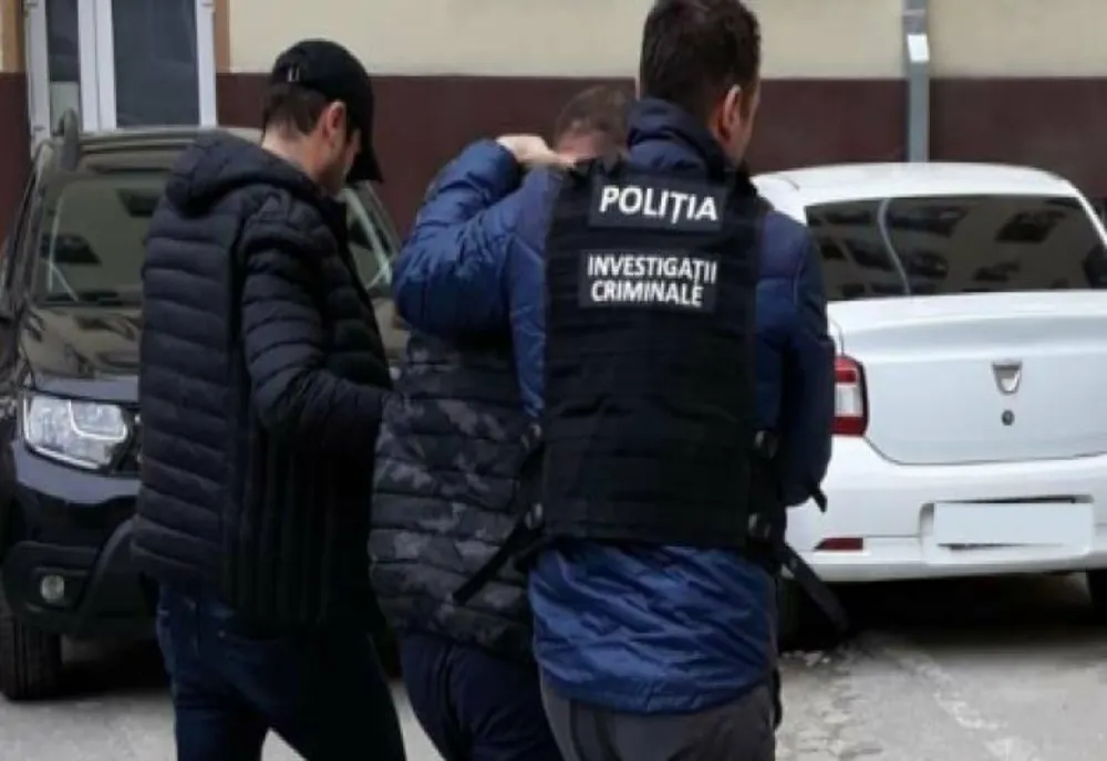 Tânăr de 19 ani din Măstăcani făcea bani din anunțuri de vânzare fictive