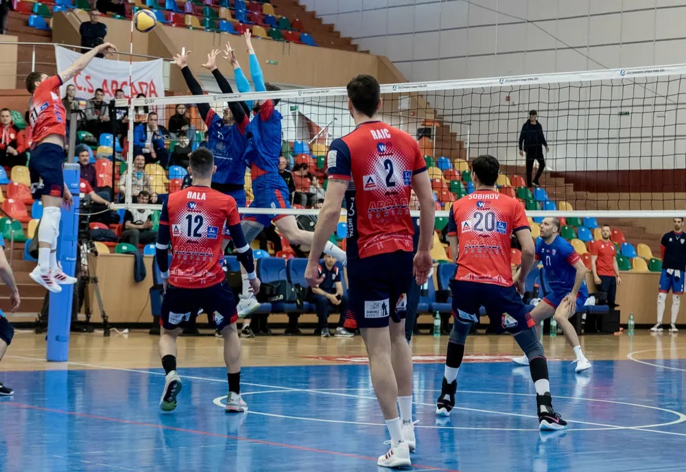 Voleibaliștii de la CSM Arcada Galați au mai făcut un pas spre un nou titlul de campioni