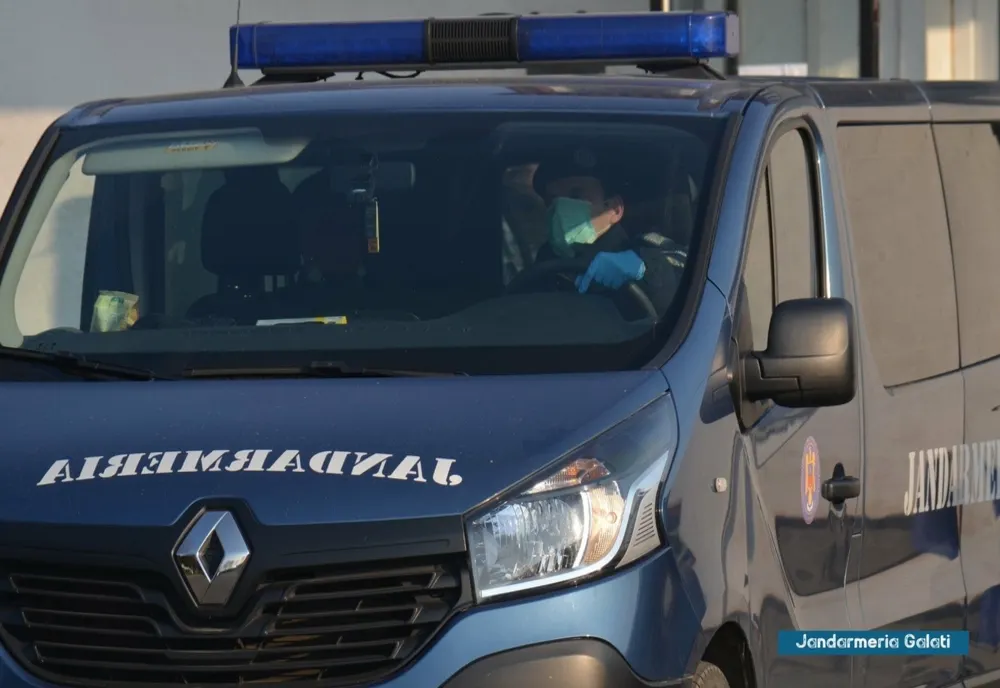 Scandal cu fosta prietenă în scara unui bloc din cartierul Micro 21