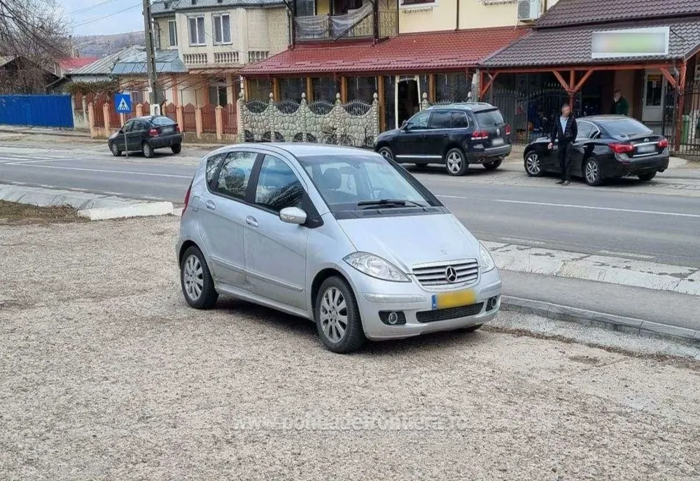 Autoturism radiat din circulație descoperit în trafic