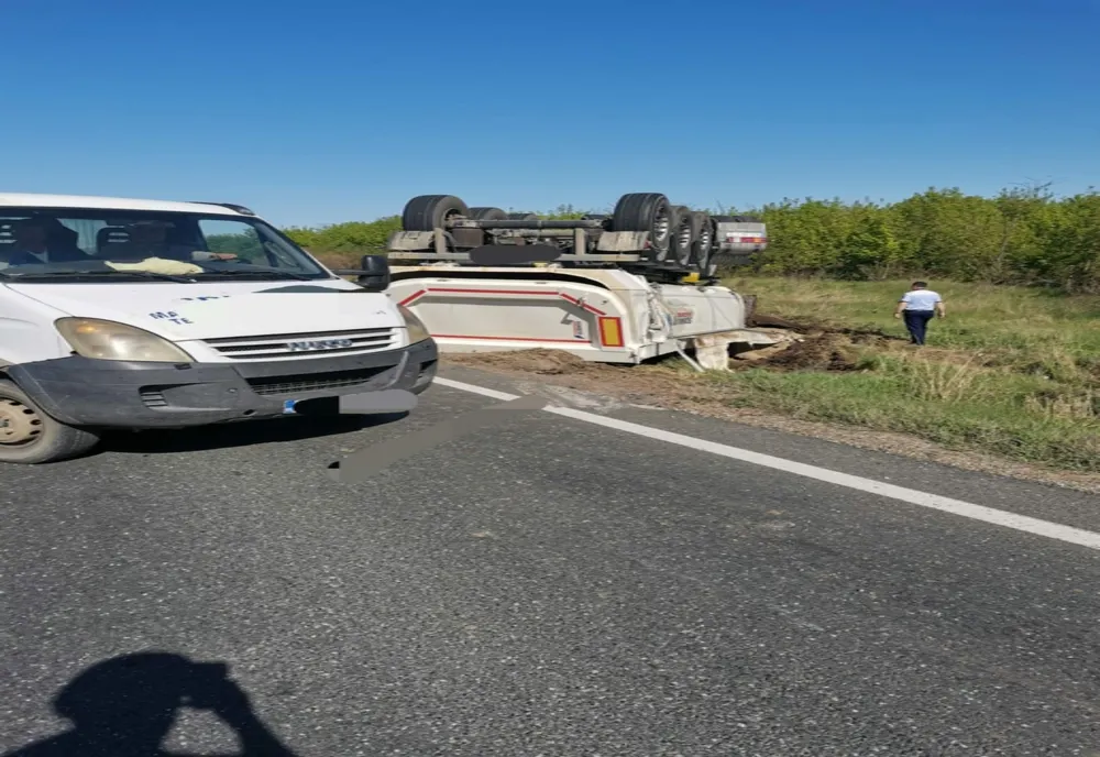 Incident rutier pe DN 24, soldat doar cu pagube materiale
