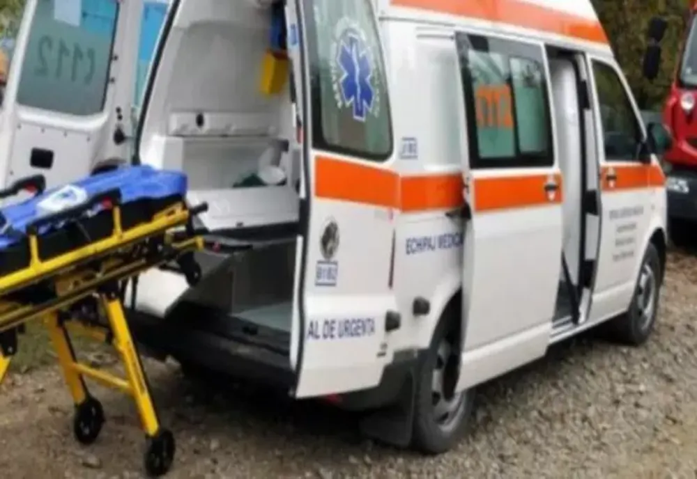 Trei autoturisme implicate într-un accident în municipiul Tecuci