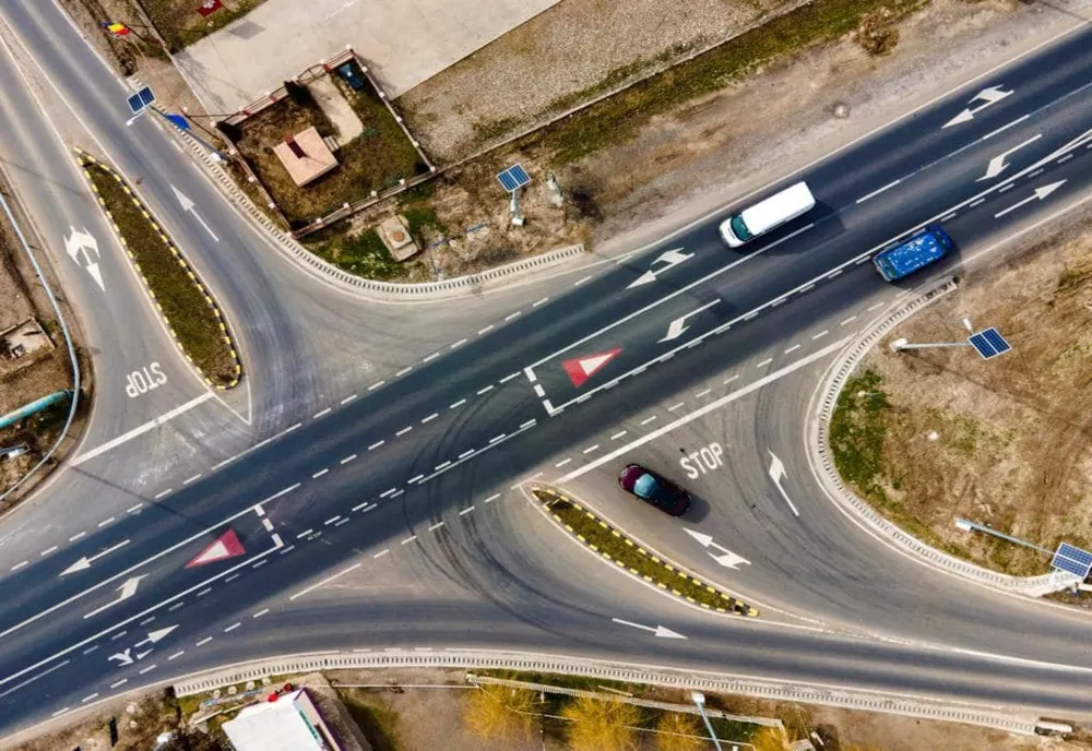 S-a semnat contractul pentru realizarea studiului de fezabilitate, a studiilor de teren şi a documentaţiei de avizare a lucrărilor de intervenţie pentru modernizarea DN25