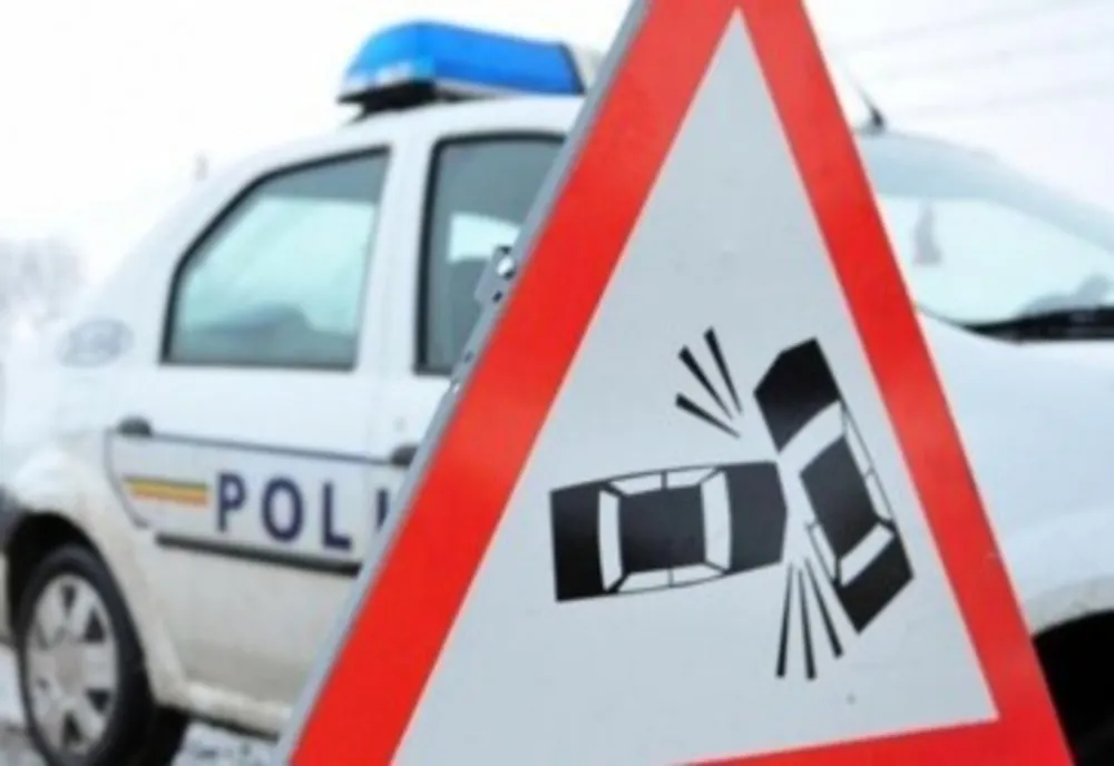 Patru persoane rănite într-un accident în municipiul Tecuci