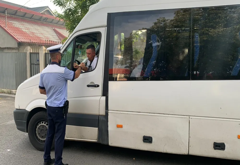 Acțiuni ale polițiștilor gălățeni pe linia transportului public de persoane 