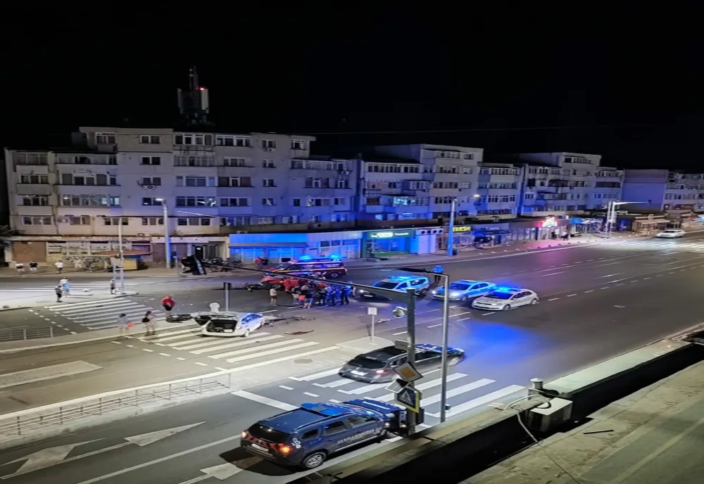 Accident în miez de noapte din cauza neacordării de prioritate