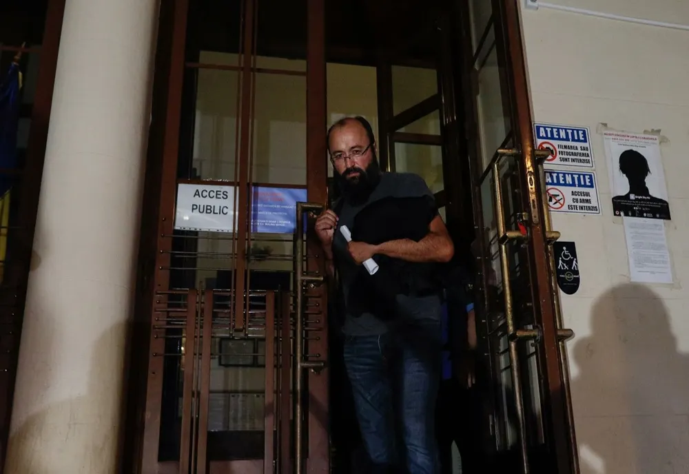 Acuzat de agresiune sexuală asupra unei femei, preotul Visarion Alexa a fost plasat sub control judiciar pentru 60 de zile
