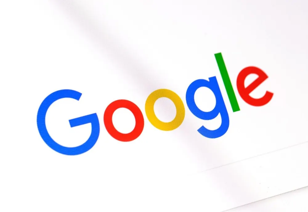 Google a implementat o funcție controversată - Cum își pot proteja utilizatorii intimitatea în fața noilor modificări