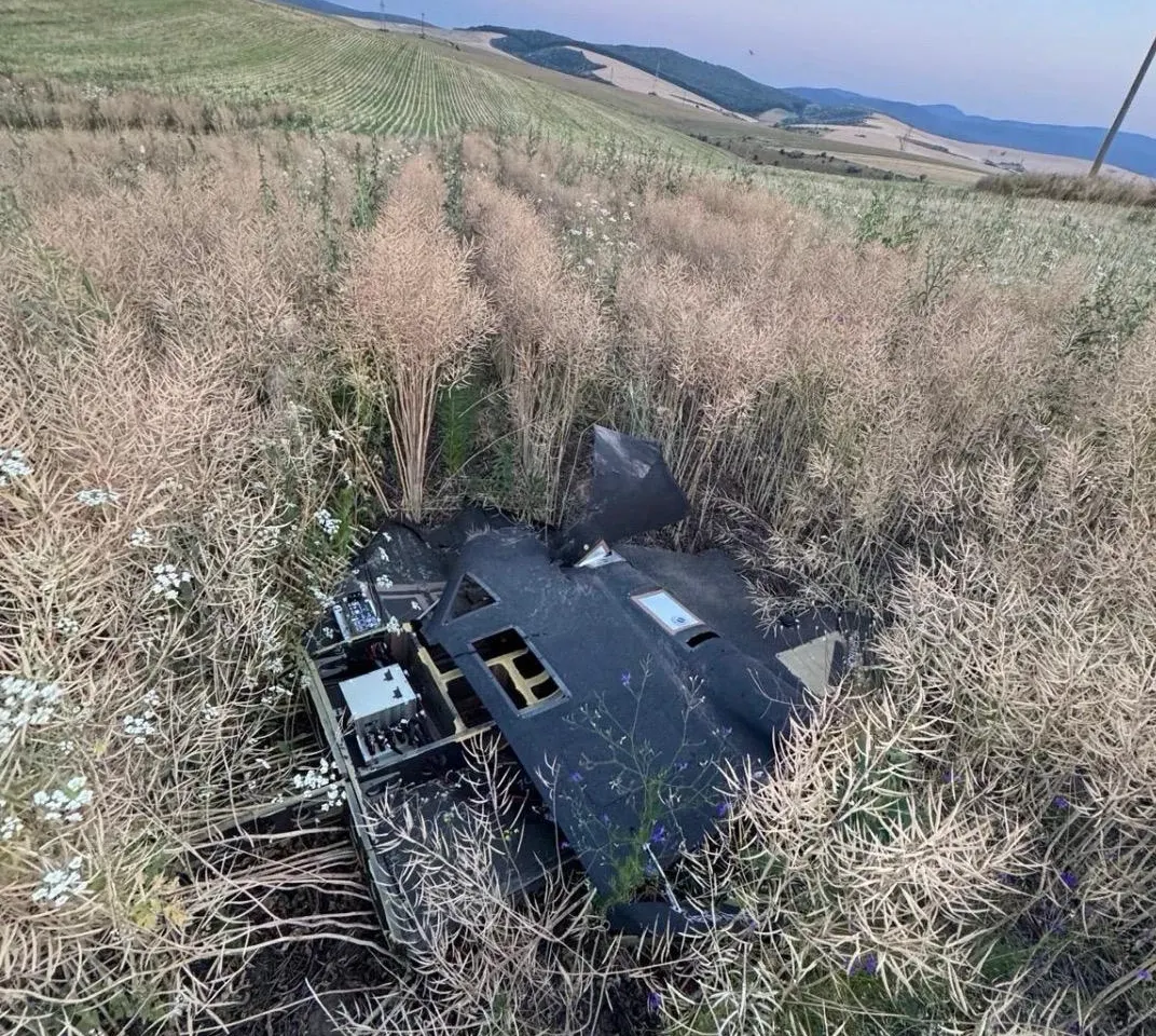 Alertă în Tulcea. Resturi de dronă, descoperite de un localnic într-un sat de la malul Dunării