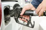 Motorina a trecut din nou de 10 lei în toată țara, la doar două zile după reducerea accizei