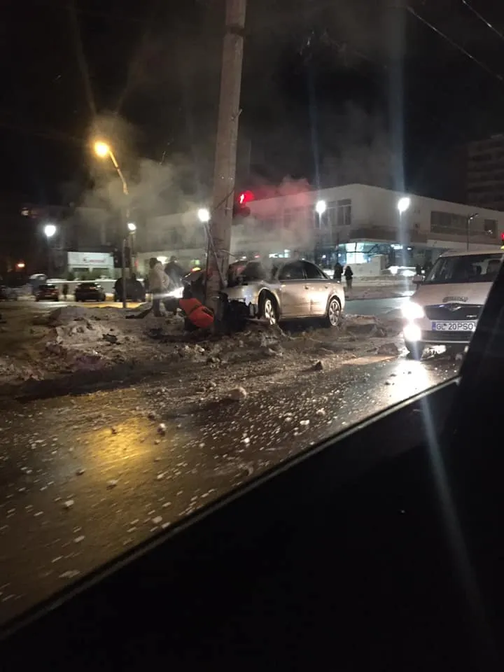 accident stâlp potcoava