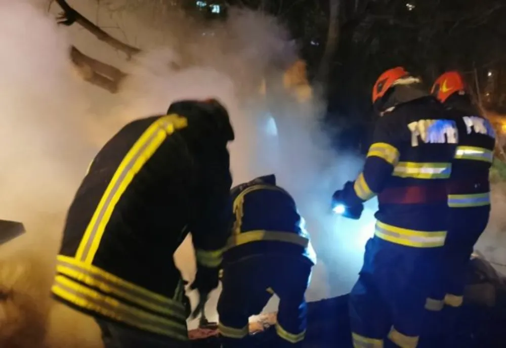 Incendiu la un magazin de hrană pentru animale