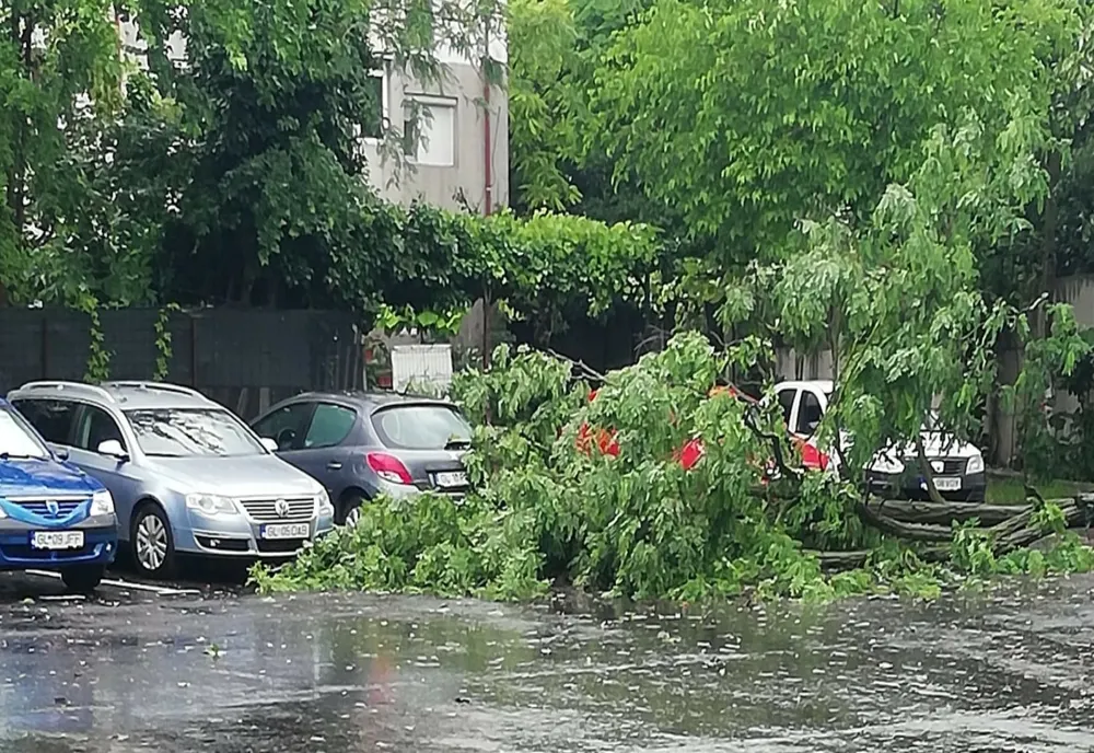 Probleme în urma furtunii în Galați