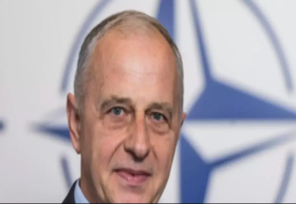 VIDEO - Mircea Geoană, surprins la volan după ce a băut