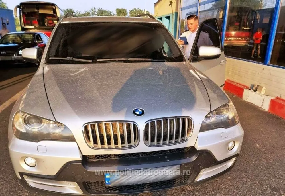 Autoturism semnalat furat din Ucraina, oprit la frontiera de la Vama Oancea