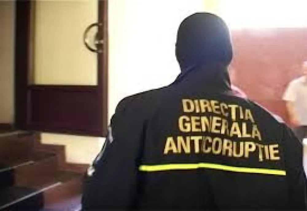 Prins în flagrant în timp ce în timp ce le oferea monede dintr-un material pretios unui ofițer și unui agent de poliție, ambii din cadrul I.P.J. Galați