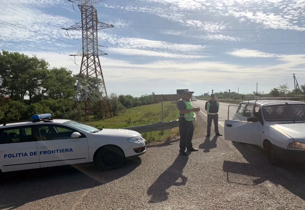 Depistată la volan fără drept de conducere pe teritoriul României