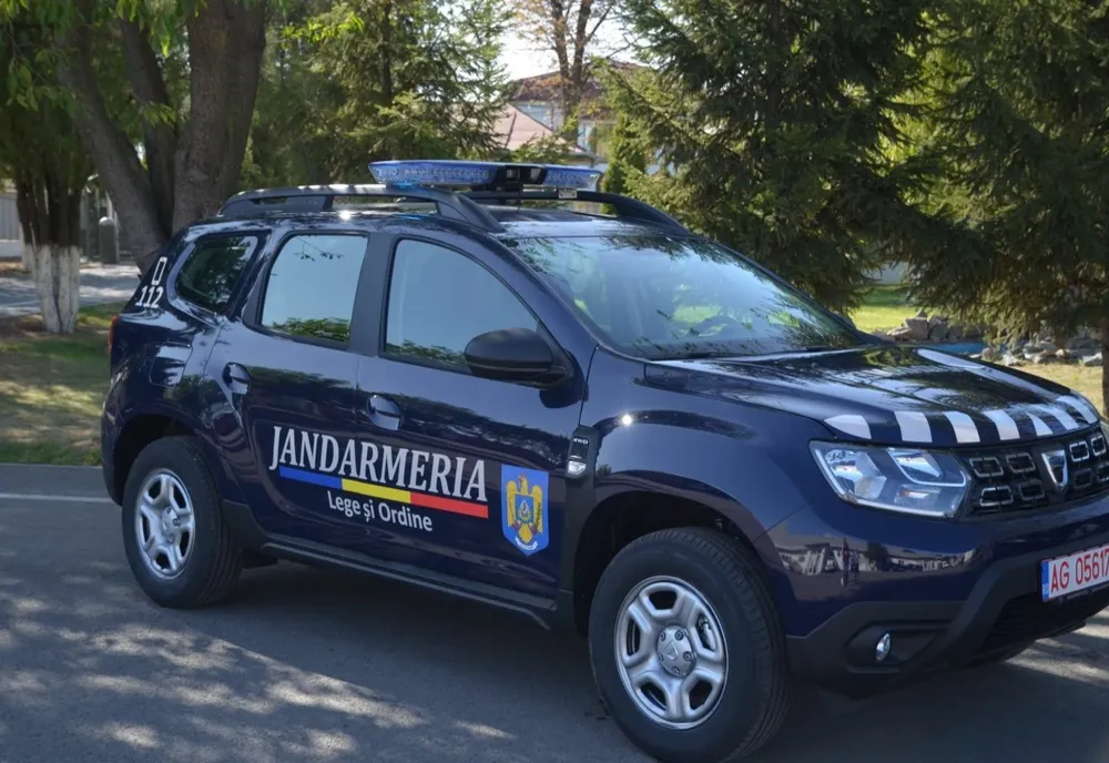 Depistat a treia oară conducând un autovehicul pe drumurile publice, fără a deține permis