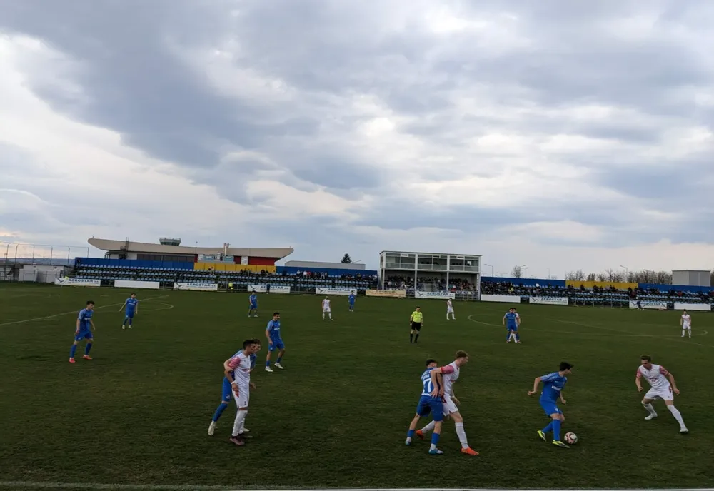 Sporting Liești învinsă de Aerostar Bacău dintr-un penalty contestat de gălățeni
