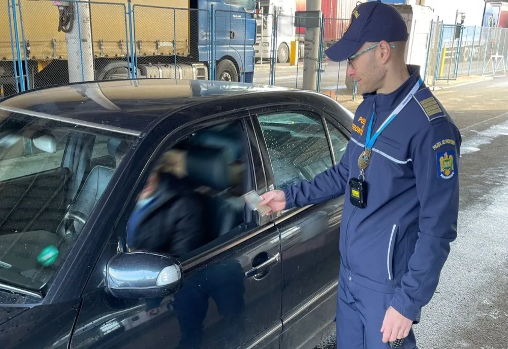 A prezentat la controlul de frontieră de la Punctul de Trecere a Frontierei Galați Rutier un permis de conducere fals