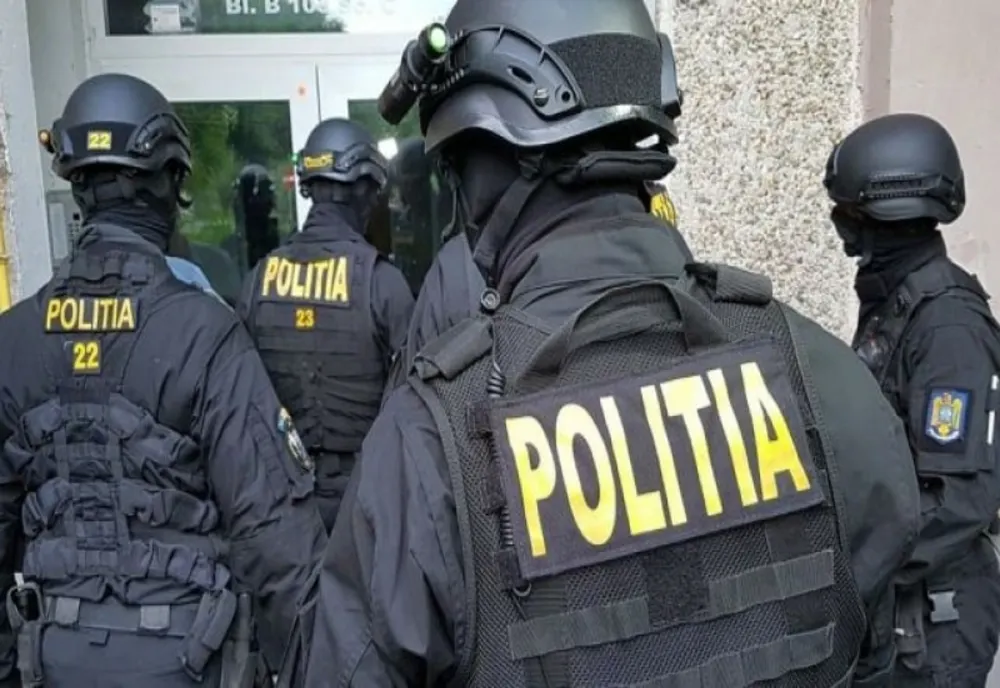 Percheziții în cautarea celor care au tâlhărit o familie din Oravița, de unde au plecat cu o suma mare de bani