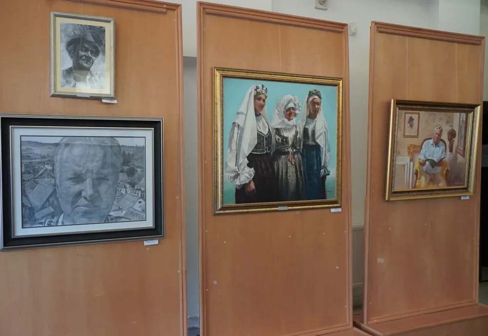 Vernisajul expoziției „Portrete – tablouri, schiţe, grafică”