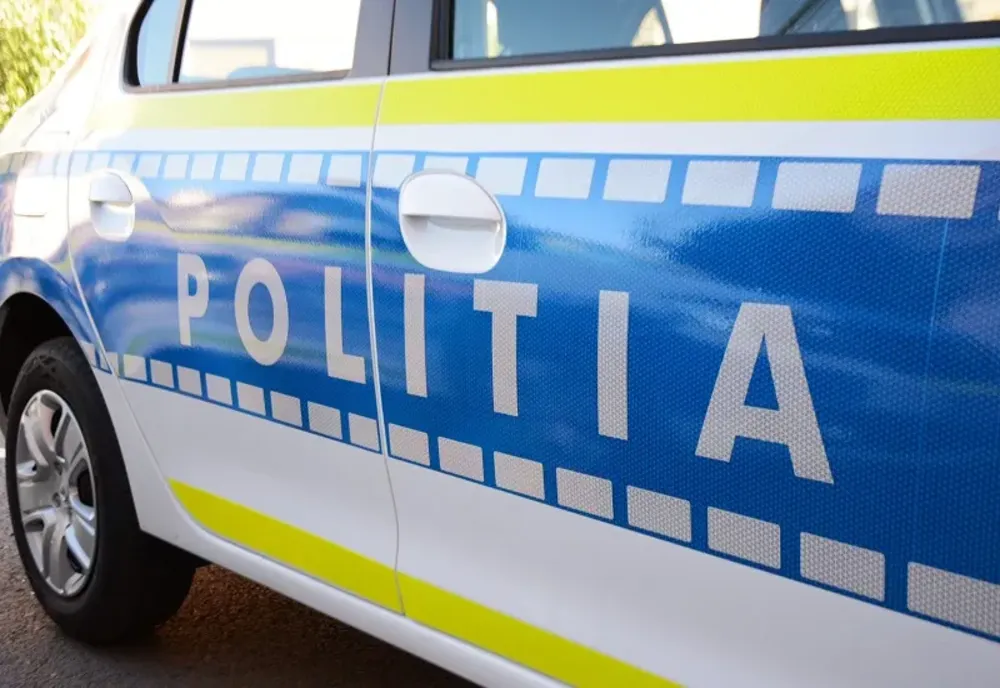 Fetiță de 9 ani din Galați, găsită decedată în casă, cu urme de violență pe corp. Principalul suspect este mama fetei