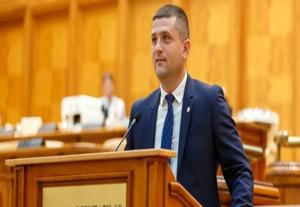 Ministrul rezist de la Apărare, vizat de o moțiune simplă. Radu Miruță, acuzat că face declarații iresponsabile