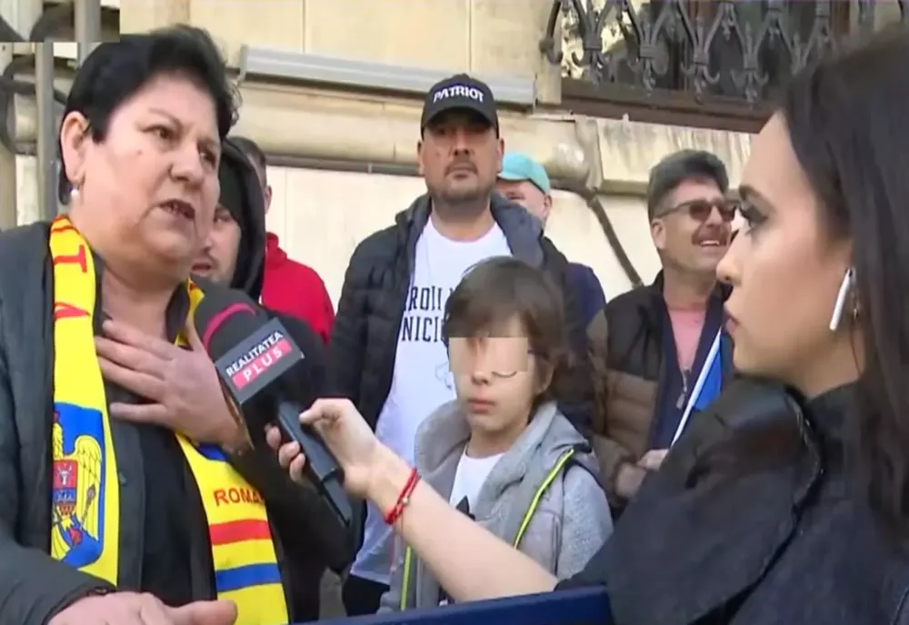 MANIFESTĂRI ÎN FAȚA BEC ȘI ÎN ȚARĂ, PENTRU SUSȚINEREA CANDIDATURII LUI CĂLIN GEORGESCU