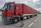 La 18 ani, prins la volanul unui TIR, fără permis de conducere