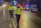 Când a văzut că polițiștii i-au făcut semn să oprească a virat la stânga și și-a continuat drumul