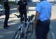 Biciclist accidentat de o mașină pentru că nu s-a asigurat la schimbarea direcțieid e mers