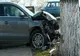 O șoferiță de 24 de ani, care a vrut să depășească un alt vehicul, a pierdut controlul volanului și a intrat într-un copac